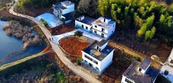 國務院發文，農業要趕超房地產！ 進城農民宅基地會被收回？